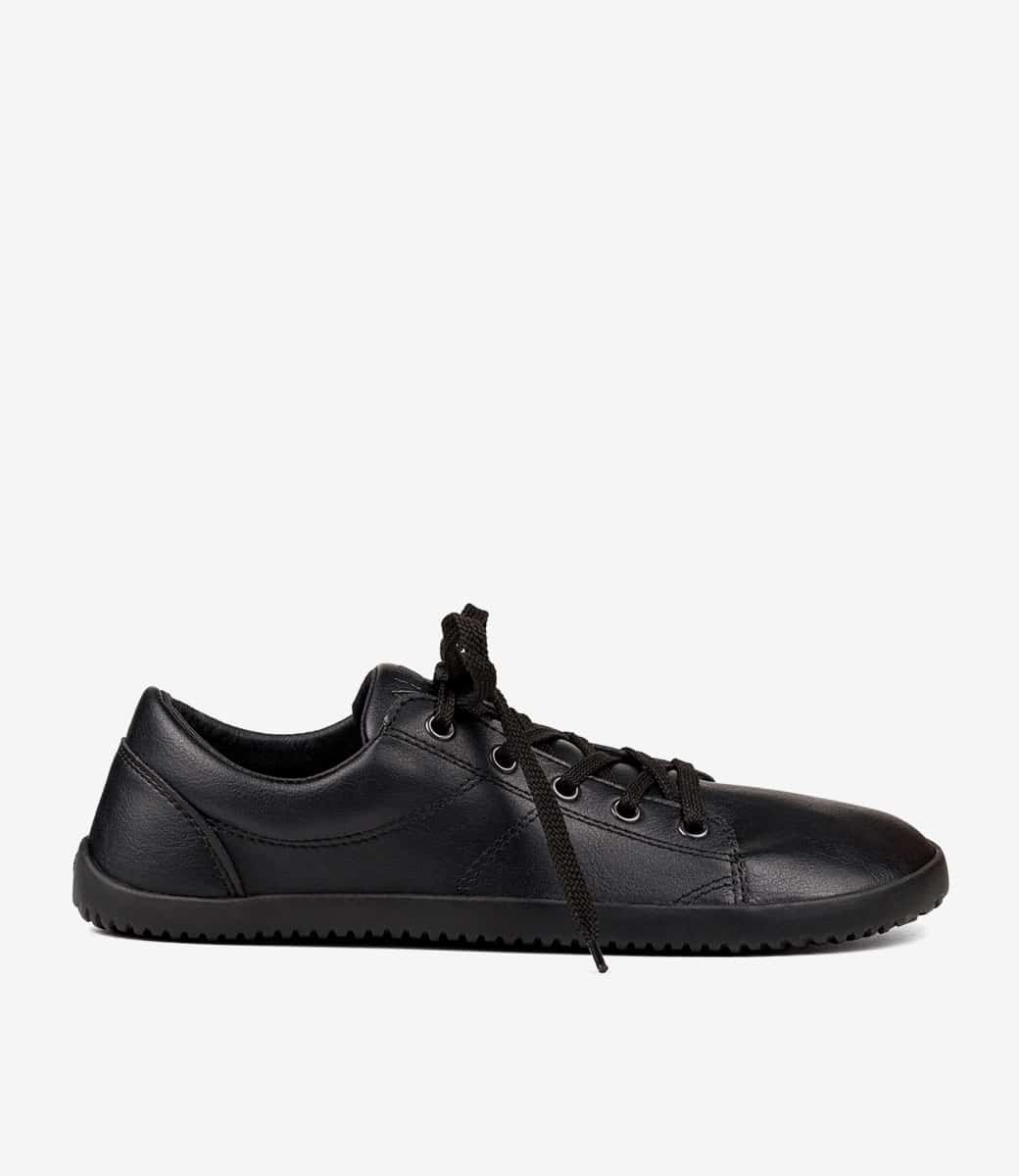 Ahinsa Vida barefoot black sneakers